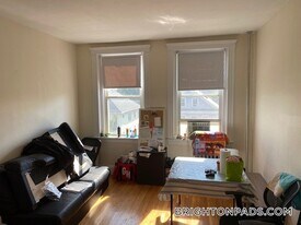 135 Washington St in Boston, MA - Building Photo