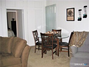 45 W Main St in Groton, CT - Building Photo - Building Photo