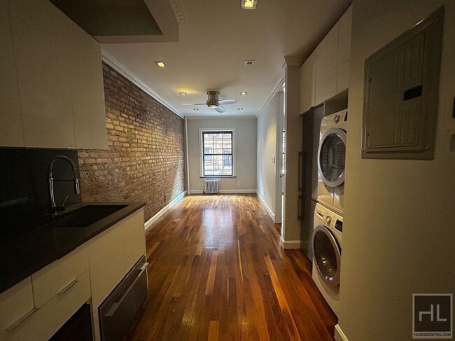 East 11th Street in New York, NY - Building Photo - Building Photo