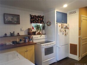 17 Marian St, Unit 1311 in Stamford, CT - Building Photo - Building Photo