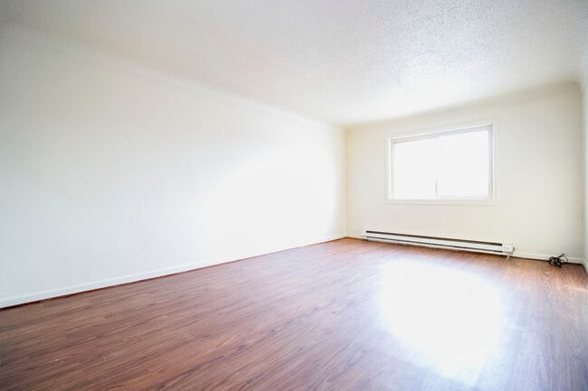 3930 Upton Ave, Unit 1 in Toledo, OH - Foto de edificio - Building Photo