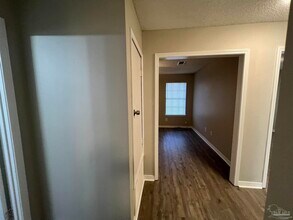 1350 Fairchild St in Pensacola, FL - Building Photo - Building Photo