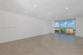 8855 Collins Ave in Surfside, FL - Building Photo - Building Photo