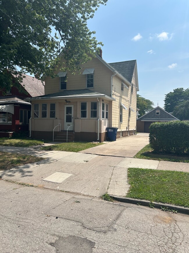 property at 1854 Genesee St