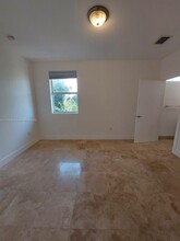 2837 SW 25th Ter in Miami, FL - Building Photo - Building Photo