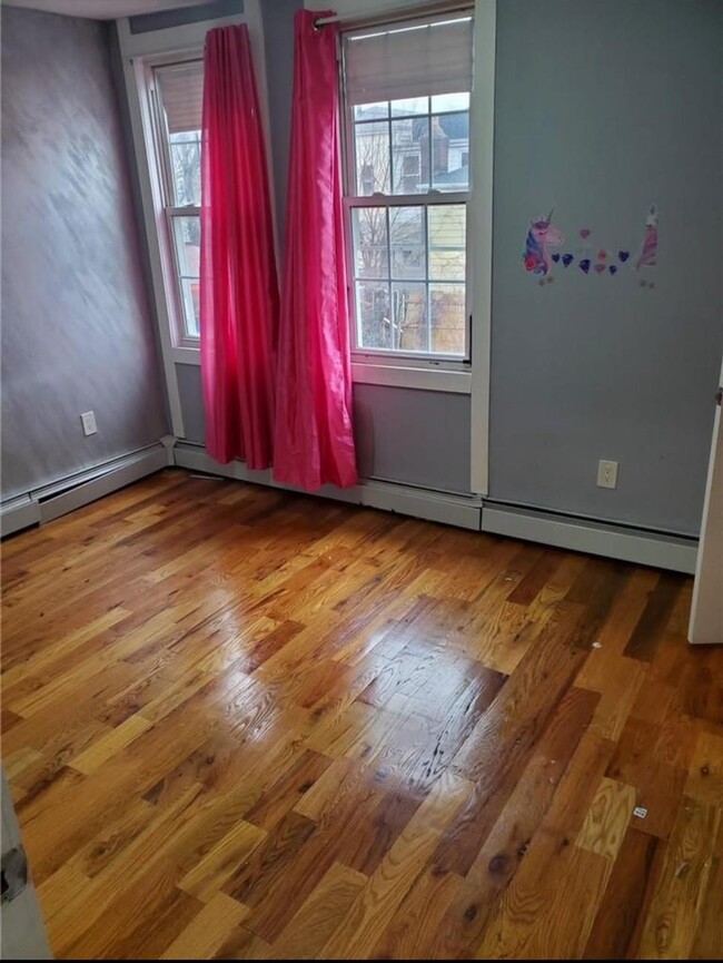 830 E 220th St in Bronx, NY - Building Photo - Building Photo