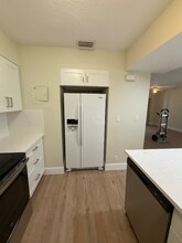 9150 NW 38th Dr in Coral Springs, FL - Building Photo - Building Photo