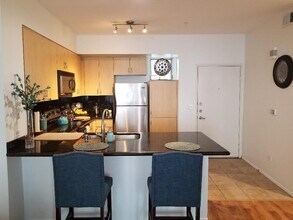 101 Market St, Unit 126 in San Diego, CA - Foto de edificio - Building Photo