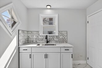 8449 Penrod St in Detroit, MI - Building Photo - Building Photo