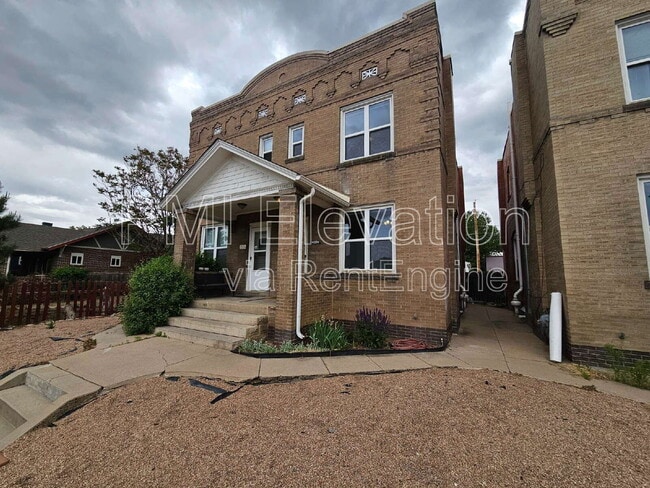 property at 2912 N York Ct