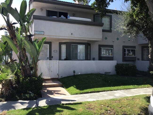 property at 13919 Arthur Ave