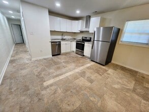 1013 Rosedale Ave, Unit A in Durham, NC - Building Photo - Building Photo