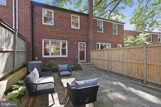 2916 Sycamore St in Alexandria, VA - Building Photo - Building Photo