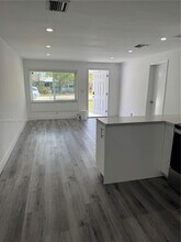 4020 SW 50th St in Fort Lauderdale, FL - Building Photo - Building Photo