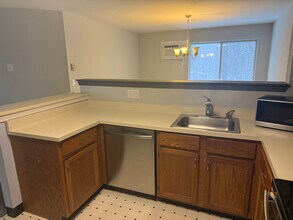 234 Willow Springs in New Milford, CT - Building Photo - Building Photo