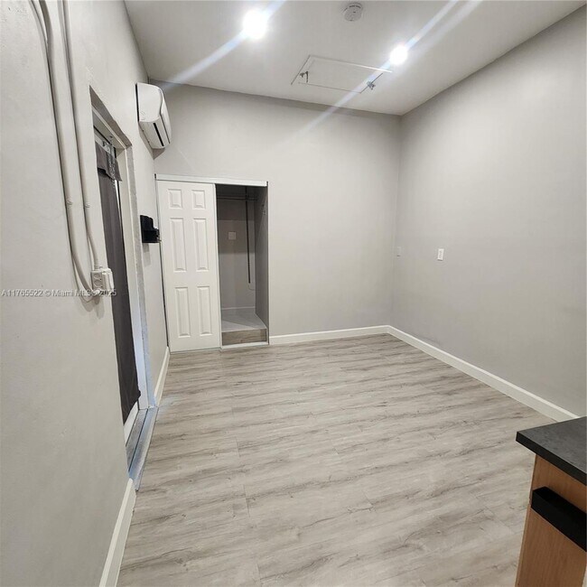 14639 SW 158th path