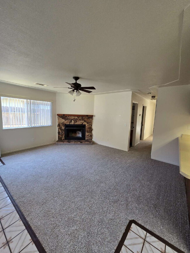 264 Snowhaven Ct in Merced, CA - Building Photo - Building Photo