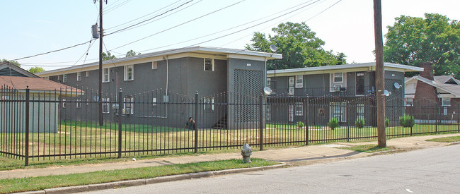 1070 Merriwether Ave in Memphis, TN - Building Photo - Building Photo