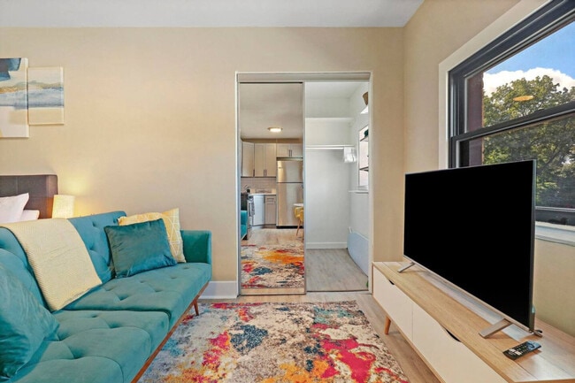 5009 Columbia Ave in Lisle, IL - Building Photo - Building Photo