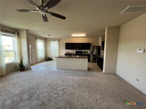 1057 Clarkston Dr in Seguin, TX - Building Photo - Building Photo