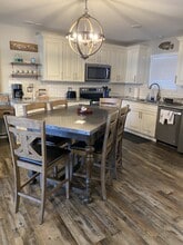 611 Lazy Days Rd in Osage Beach, MO - Building Photo - Building Photo