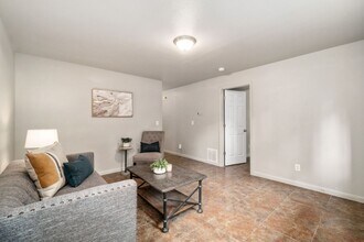 810 W Laurel St in Fort Collins, CO - Building Photo - Building Photo