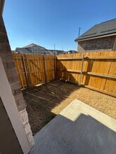 445 Elevon Pkwy in Nevada, TX - Building Photo - Building Photo