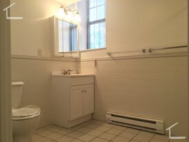 111 Queensberry St, Unit D in Boston, MA - Building Photo