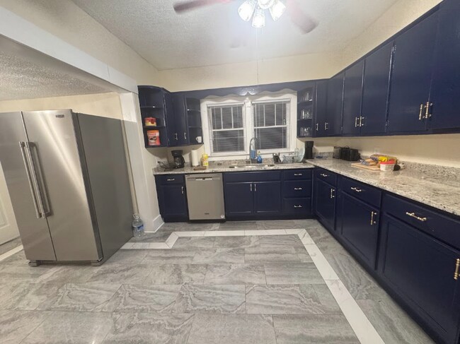 property at 1419 Windsor Ave