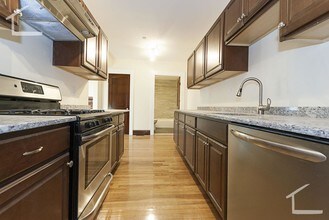 35 Henshaw St, Unit 1ZB in Boston, MA - Building Photo - Building Photo