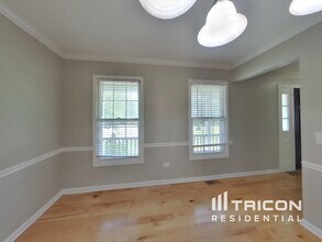 1921 Gatewood Dr in Gurnee, IL - Building Photo - Building Photo