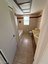 537 SE 6th Pl in Cape Coral, FL - Building Photo - Building Photo