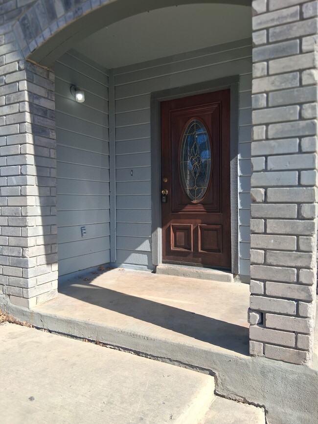 874 Fillmore Dr in San Antonio, TX - Building Photo - Building Photo