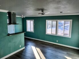 720 W 47th St, Unit Top floor apartment in Los Angeles, CA - Building Photo