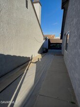 37626 12th St E in Palmdale, CA - Building Photo - Building Photo