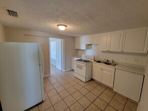 7408 Sea Grape Ave in Port Richey, FL - Building Photo - Building Photo