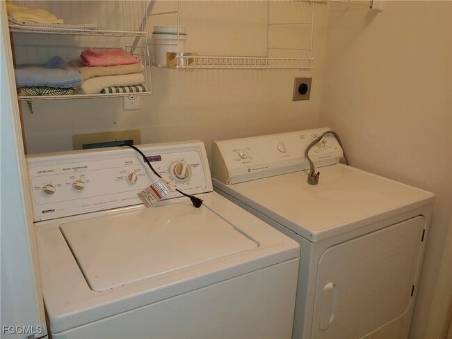 property at 14261 Hickory Links Ct