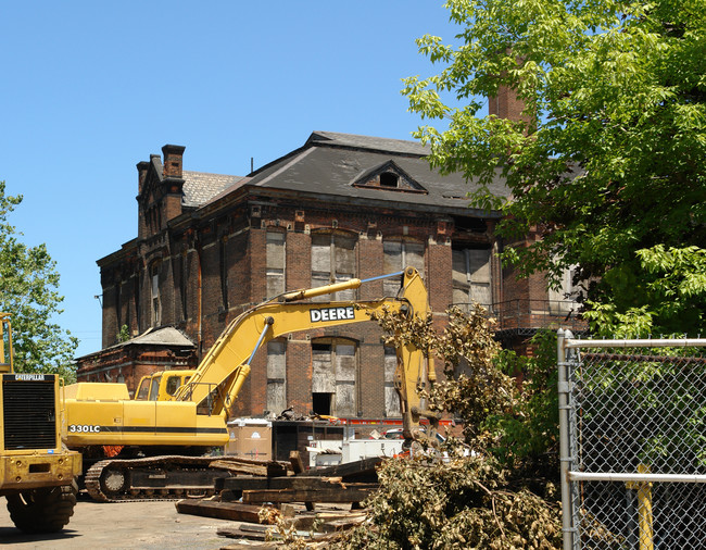 5416 Homer Ave in Cleveland, OH - Foto de edificio - Building Photo