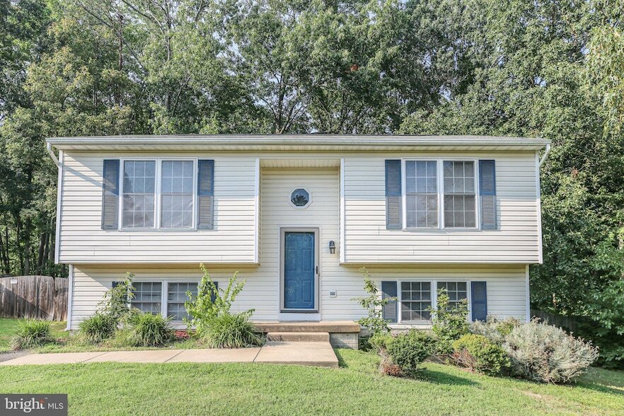 7303 Sunset Ridge Ct in Fredericksburg, VA - Building Photo