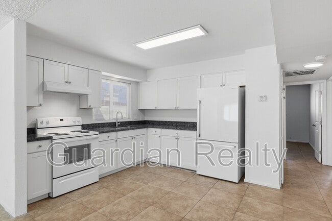 801 N Major Ave in Henderson, NV - Building Photo - Building Photo