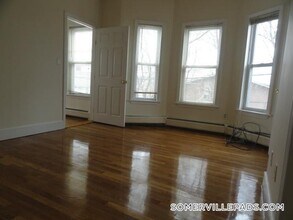 38 Bond St, Unit 2R in Somerville, MA - Building Photo - Building Photo