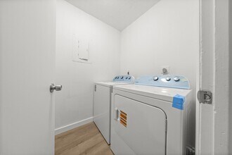 2931 SE 52nd Ave in Ocala, FL - Foto de edificio - Building Photo