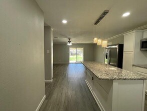 7033 Payte Ln in North Richland Hills, TX - Building Photo - Building Photo