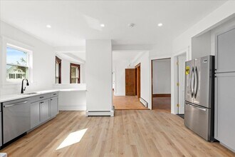 183 Vernon St in Worcester, MA - Building Photo - Building Photo