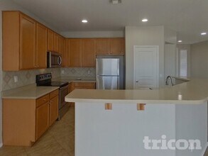 6624 S 45th Glen in Phoenix, AZ - Foto de edificio - Building Photo