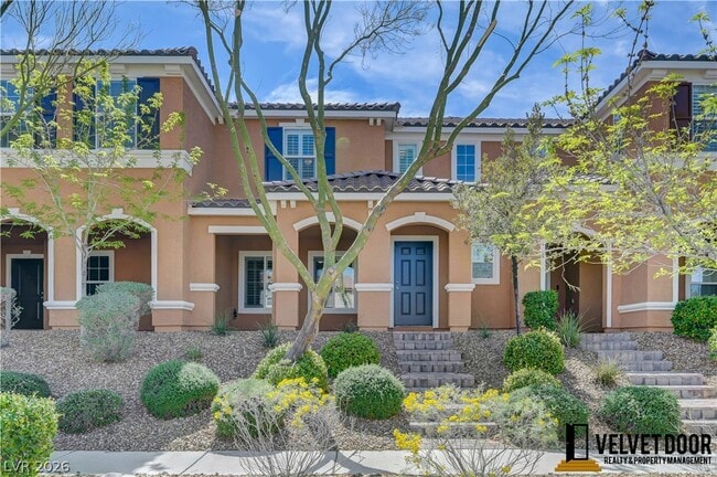 property at 3013 Camino Sereno Ave