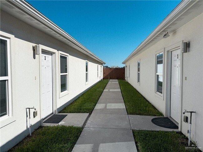 16 Angelina Dr in San Juan, TX - Building Photo - Building Photo