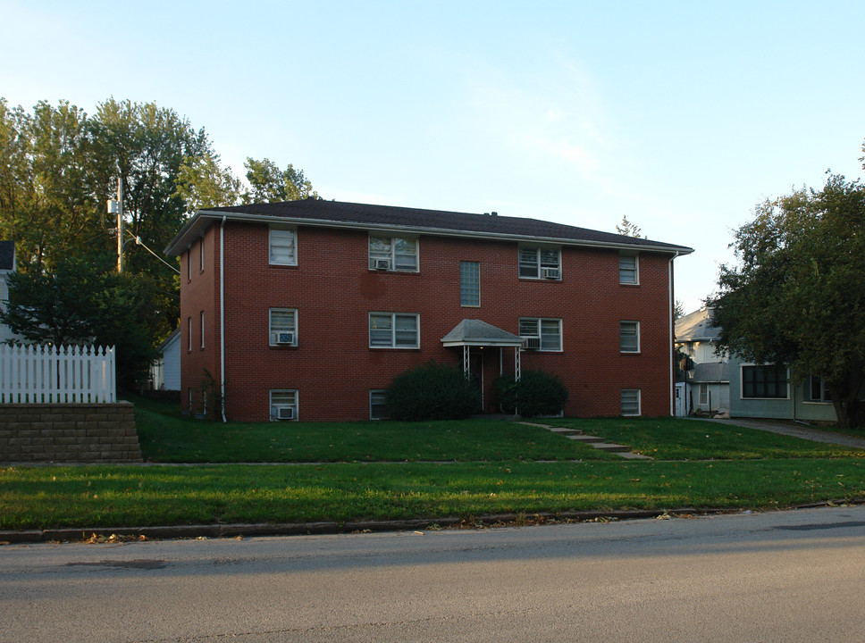 3221 Woolworth Ave in Omaha, NE - Building Photo