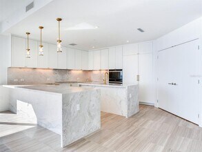 3101 Bayshore Blvd in Tampa, FL - Building Photo - Building Photo