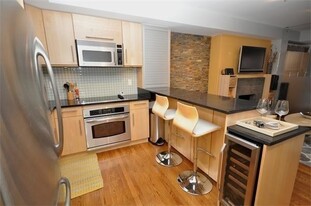 396 Beacon St, Unit 7 Apartamentos